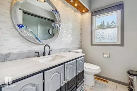 1489 Williamsburg, Flint, MI 48507 photo 20