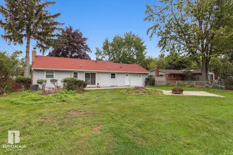 1489 Williamsburg, Flint, MI 48507 photo 42