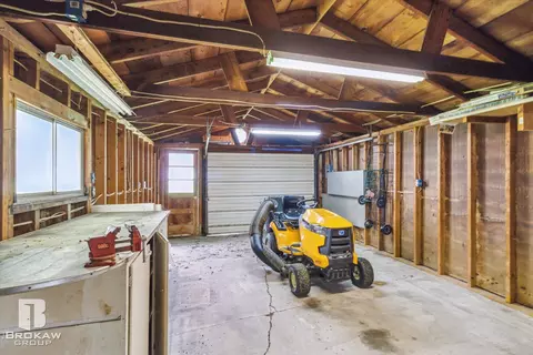1489 Williamsburg, Flint, MI 48507 photo 48