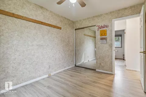 1489 Williamsburg, Flint, MI 48507 photo 25