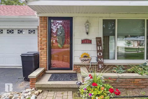 1489 Williamsburg, Flint, MI 48507 photo 5