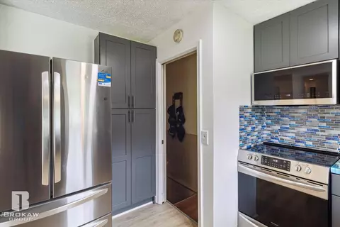 1489 Williamsburg, Flint, MI 48507 photo 13