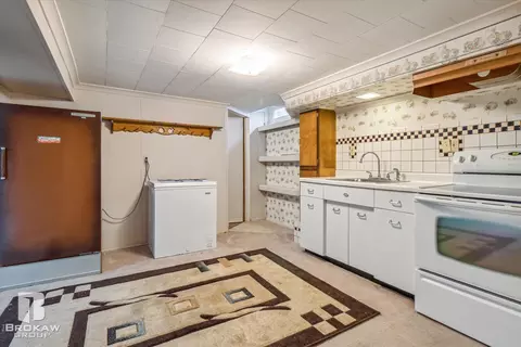 1489 Williamsburg, Flint, MI 48507 photo 31