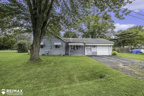 2304 Lavelle, Flint, MI 48504