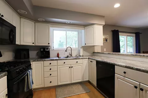 1029 Springview, Flushing, MI 48433 photo 15
