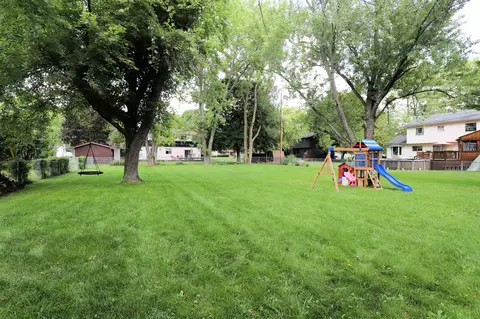 1029 Springview, Flushing, MI 48433 photo 23