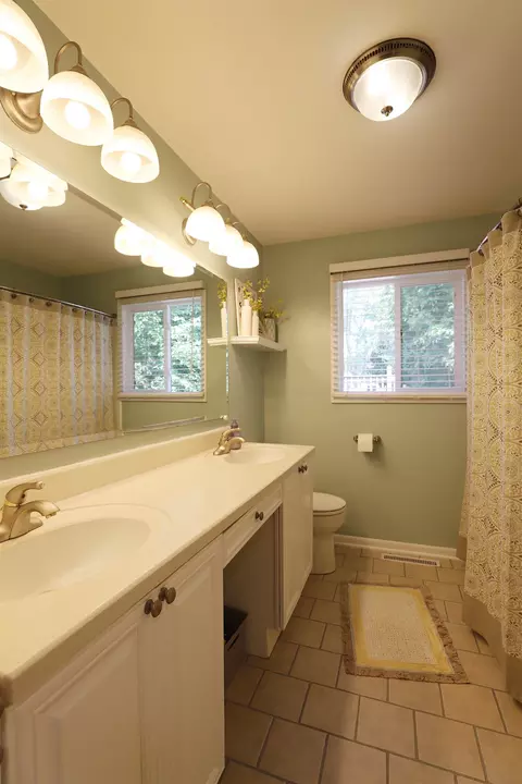 1029 Springview, Flushing, MI 48433 photo 18