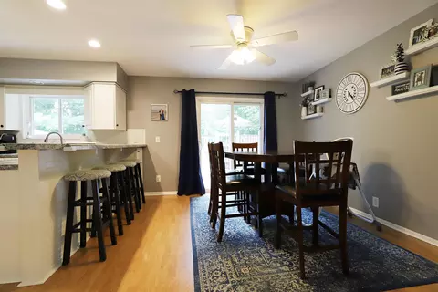 1029 Springview, Flushing, MI 48433 photo 8