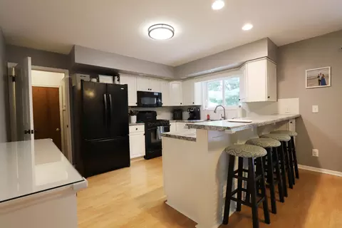 1029 Springview, Flushing, MI 48433 photo 10