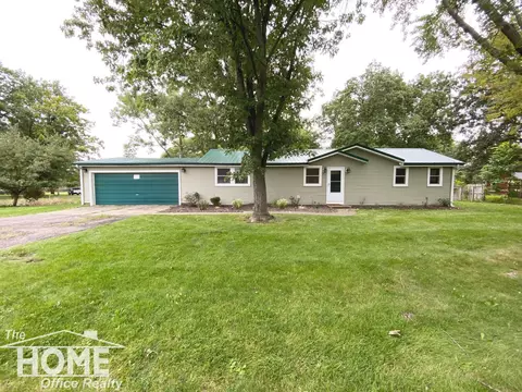 1207 E King, Corunna, MI 48817