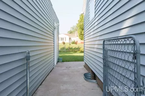 145 N Lilac, Ishpeming, MI 49849 photo 25