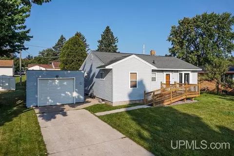 145 N Lilac, Ishpeming, MI 49849 photo 2