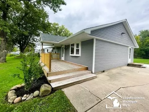 2364 Ida Maybee, Monroe, MI 48162 photo 5