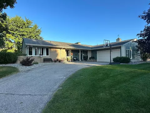 625 Kerth Ct, Gladwin, MI 48624