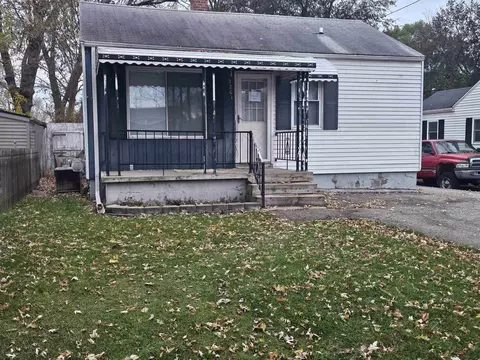 2201 E Schumacher, Burton, MI 48529