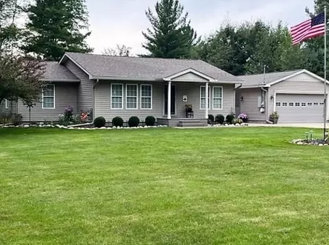 1021 S Forest Lk, Alger, MI 48610