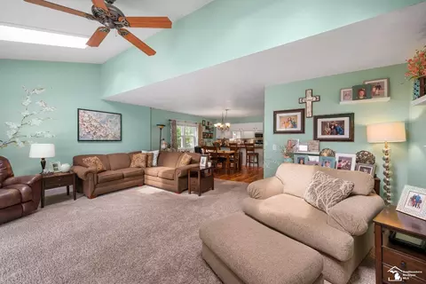 547 W Sterns, Temperance, MI 48182 photo 18