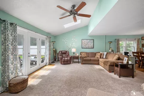 547 W Sterns, Temperance, MI 48182 photo 17