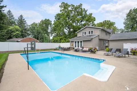547 W Sterns, Temperance, MI 48182 photo 35