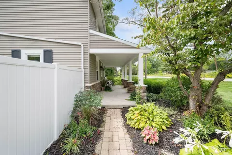 547 W Sterns, Temperance, MI 48182 photo 5