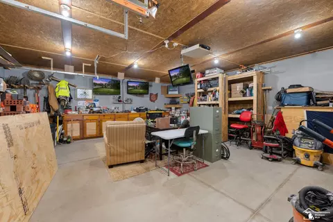 547 W Sterns, Temperance, MI 48182 photo 42