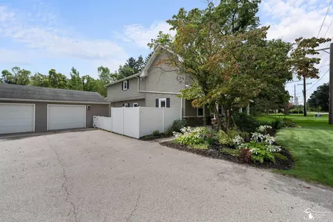 547 W Sterns, Temperance, MI 48182 photo 3