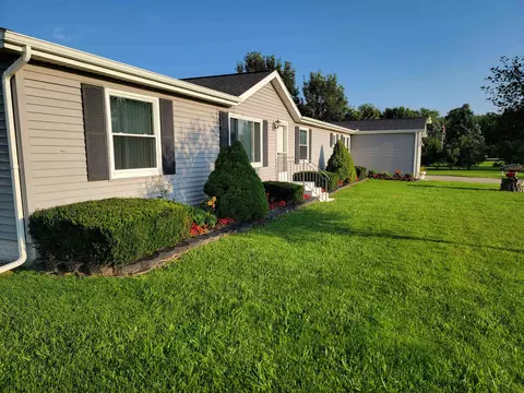 13285 Elms, Birch Run, MI 48415 photo 3