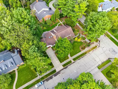92 Deeplands, Grosse Pointe Woods, MI 48236 photo 5