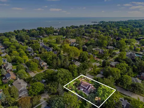 92 Deeplands, Grosse Pointe Woods, MI 48236 photo 12