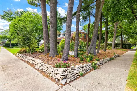 92 Deeplands, Grosse Pointe Woods, MI 48236 photo 19