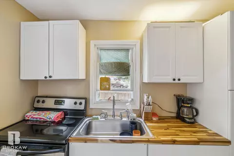 3499 Atherton, Burton, MI 48529 photo 11