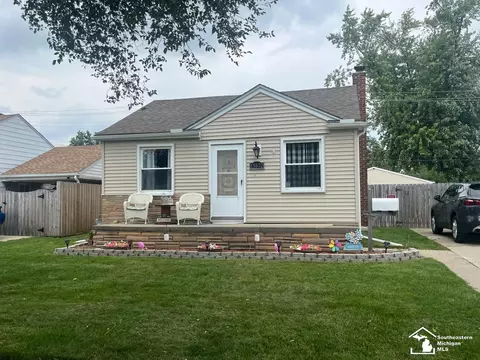 13672 Ward, Southgate, MI 48195