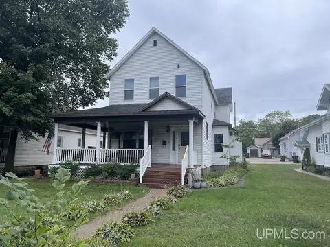 412 S 14th, Escanaba, MI 49829