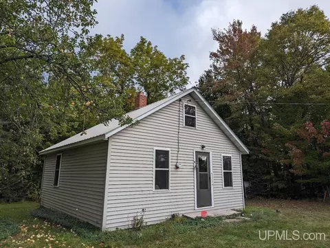 6490 Evergreen, Mass City, MI 49948