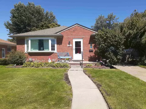 17041 Wilson, Eastpointe, MI 48021