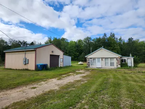 8717 E Townline Lk, Harrison, MI 48625