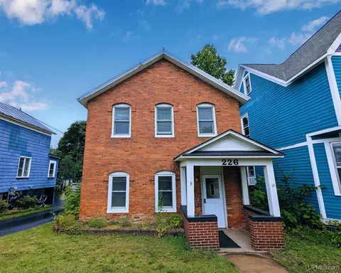 226 W Michigan, Marquette, MI 49855