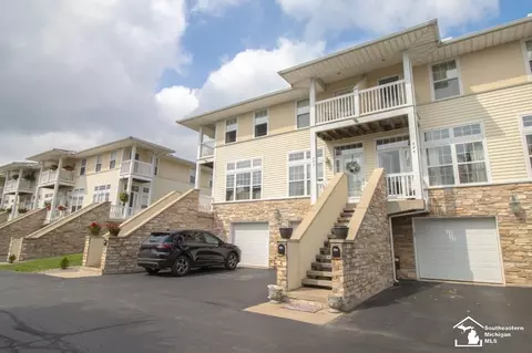 404 Beachwalk, Luna Pier, MI 48157
