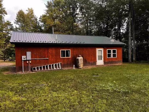 806 Peasley, Harrison, MI 48625 photo 5