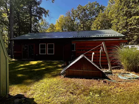 806 Peasley, Harrison, MI 48625 photo 2