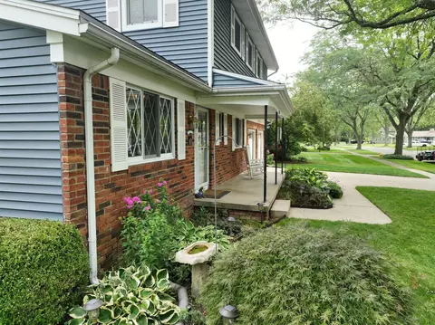 1015 Skyview, Flushing, MI 48433 photo 6
