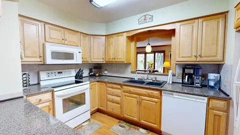 1015 Skyview, Flushing, MI 48433 photo 15
