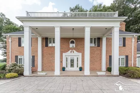 222 E Temperance, Temperance, MI 48182