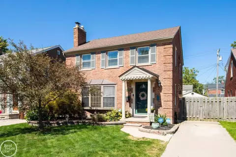 2016 Norwood, Grosse Pointe Woods, MI 48236