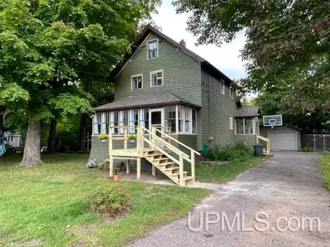 48436 Park, Houghton, MI 49931