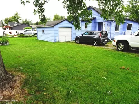 803 Smith, Algonac, MI 48001 photo 3