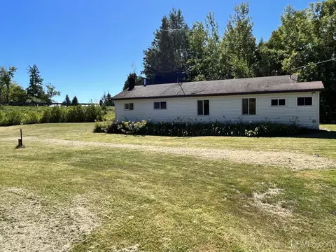 5049 Gardapee # n, Manistique, MI 49854