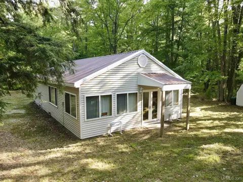 14323 Gooseneck Lake Oo, Manistique, MI 49854