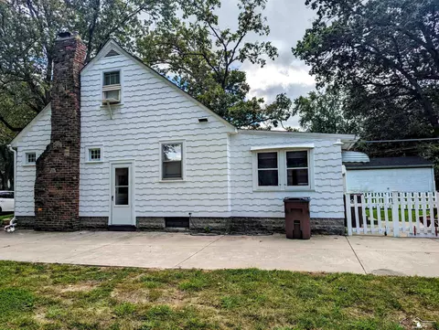2129 Vivian, Monroe, MI 48162 photo 3