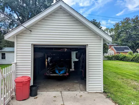 2129 Vivian, Monroe, MI 48162 photo 24